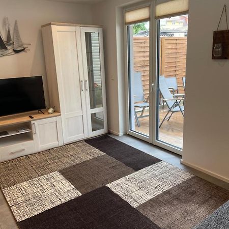 Ferienwohnung Nora Mit Blick Auf Den Ribnitzer See Exteriér fotografie
